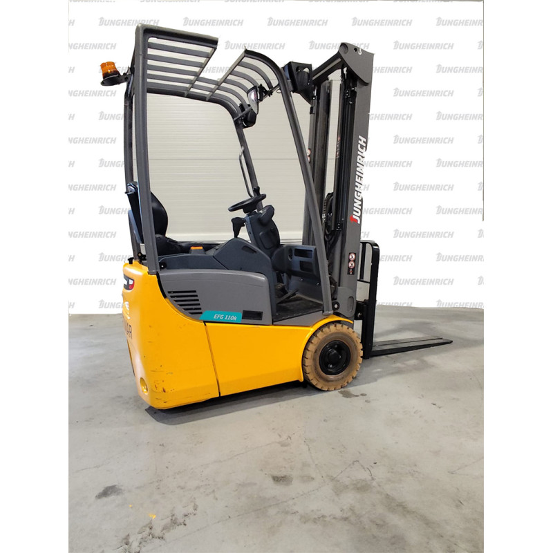 Electrostivuitor Jungheinrich EFG 110k, capacitate 1000 kg, înălțime de ridicare 3600 mm