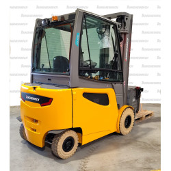 Electrostivuitor Jungheinrich EFG 425k, capacitate 2500 kg, înălțime de ridicare 5500 mm