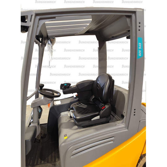 REFURBISHED Electric counterbalance forklift Jungheinrich EFG 320, capacity 2000 kg, lift height 4400 mm
