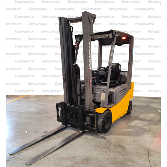 Electric counterbalance forklift Jungheinrich EFG 318k, capacity 1800 kg, lift height 3300 mm