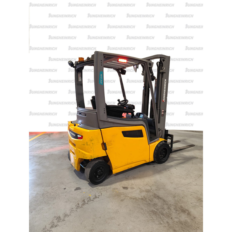 Electrostivuitor Jungheinrich EFG 318k, capacitate 1800 kg, înălțime de ridicare 3300 mm