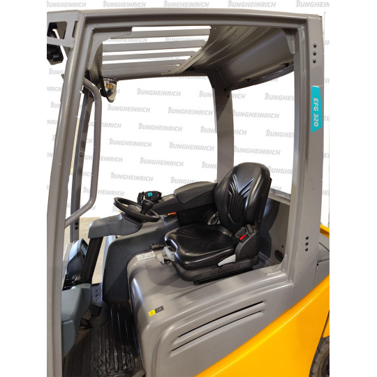 lectric counterbalance forklift Jungheinrich EFG 320, capacity 2000 kg, lift height 5500 mm