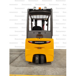 Electrostivuitor Jungheinrich EFG 215, capacitate 1500 kg, înălțime de ridicare 4640 mm