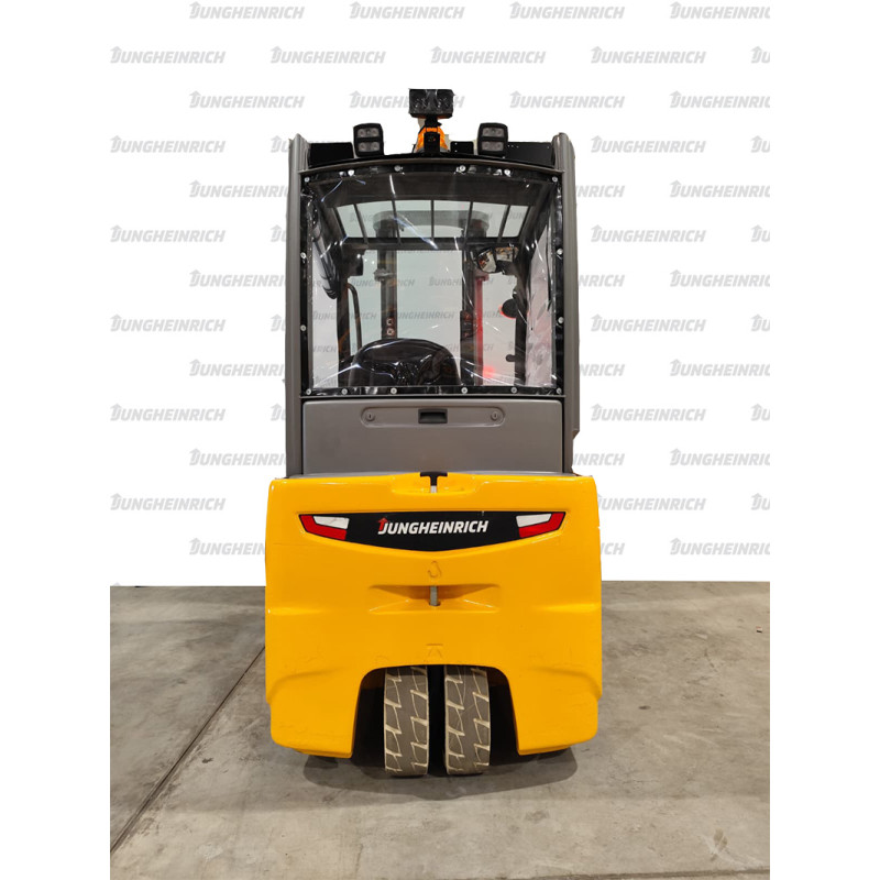 Used electric counterbalance truck - Jungheinrich EFG 220