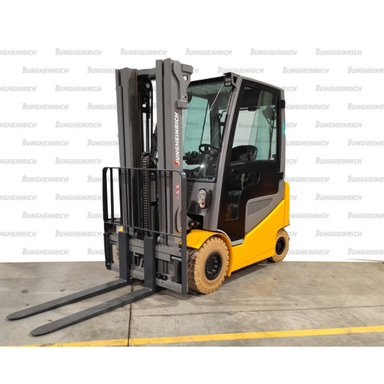 Refurbished electric counterbalance truck - Jungheinrich EFG 425k