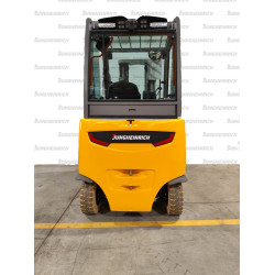 Refurbished electric counterbalance truck - Jungheinrich EFG 425k