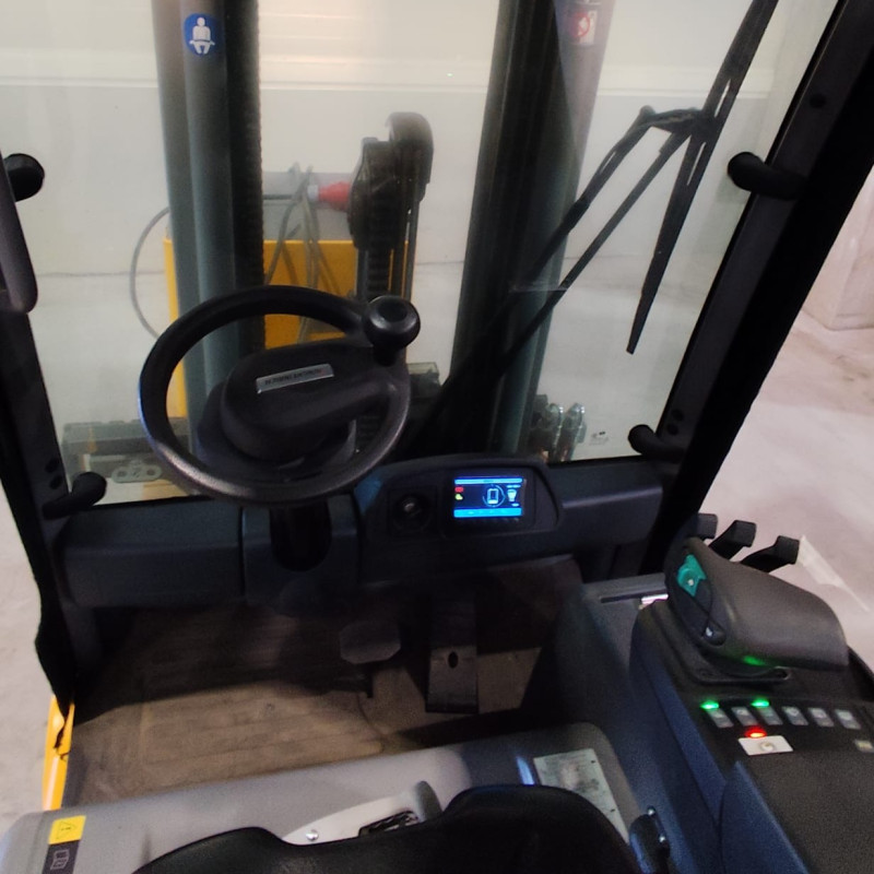 Electrostivuitor Jungheinrich EFG 316k, capacitate 1600 kg, înălțime de ridicare 4640 mm