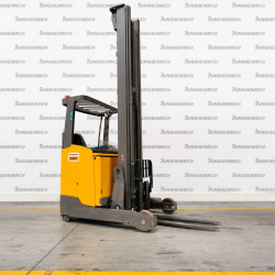 Stivuitor electric Jungheinrich ETV 216, capacitate 1600 kg, catarg triplex, înălțime ridicare 10700 mm