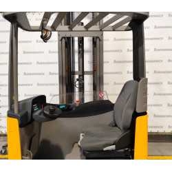 Stivuitor electric Jungheinrich ETV 216, capacitate 1600 kg, catarg triplex, înălțime ridicare 10700 mm