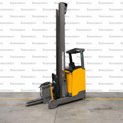 Stivuitor electric Jungheinrich ETV 216, capacitate 1600 kg, catarg triplex, înălțime ridicare 10700 mm