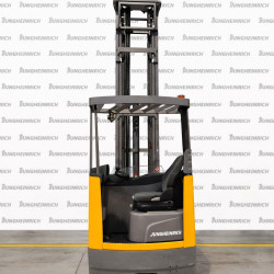 Stivuitor electric Jungheinrich ETV 216, capacitate 1600 kg, catarg triplex, înălțime ridicare 10700 mm