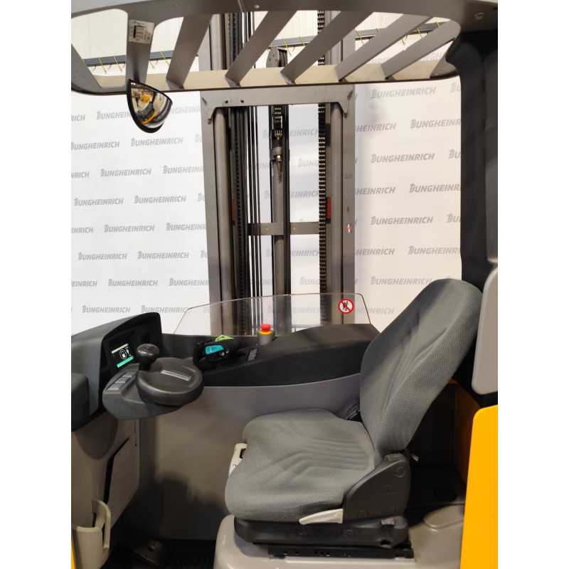 Stivuitor electric Jungheinrich ETV 216, capacitate 1600 kg, catarg triplex, înălțime ridicare 10700 mm