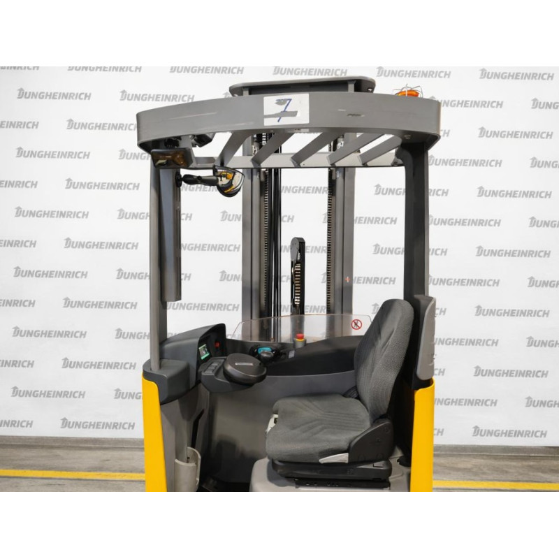 Reach truck Jungheinrich ETV 210, capacity 1000 kg, lift height 6500 mm