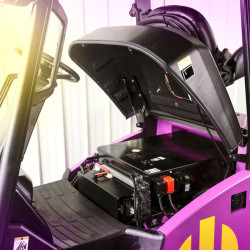 Electric forklift - CBH 2.0 | Mast 4800mm - ASS | AntOn by Jungheinrich