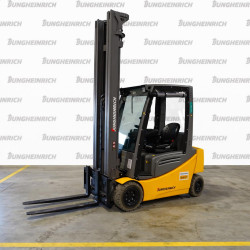 Electrostivuitor Jungheinrich EFG 320, capacitate 2000 kg, înălțime de ridicare 5500 mm