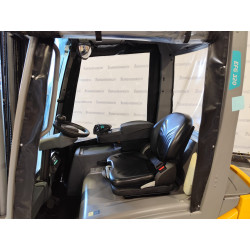 Electrostivuitor Jungheinrich EFG 320, capacitate 2000 kg, înălțime de ridicare 5500 mm