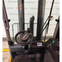Used electric counterbalance truck - Jungheinrich EFG 220