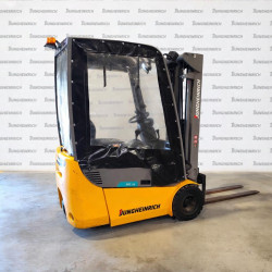 Electrostivuitor Jungheinrich EFG 115, capacitate 1500 kg, înălțime de ridicare 4500 mm