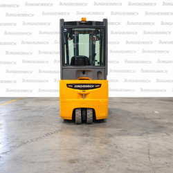 Electrostivuitor Jungheinrich EFG 215, capacitate 1500 kg, înălțime de ridicare 4800 mm