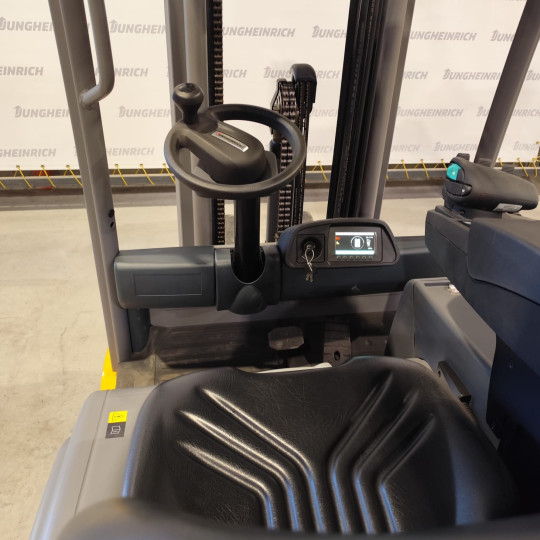 Electrostivuitor Jungheinrich EFG 216k, capacitate 1600 kg, înălțime de ridicare 4640 mm