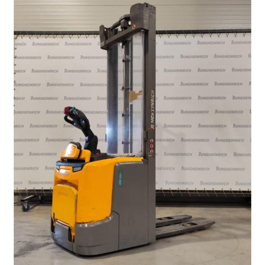 Transpalet electric cu catarg Jungheinrich ERC 212, capacitate 1200 kg, înălțime de ridicare 4100 mm