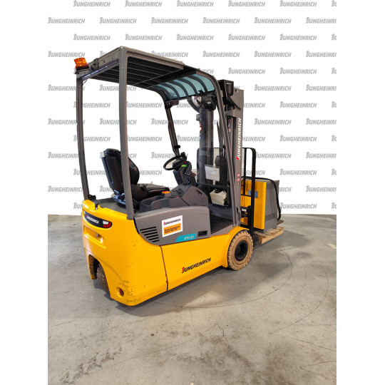 Electrostivuitor Jungheinrich EFG 115, capacitate 1500 kg, înălțime de ridicare 4500 mm