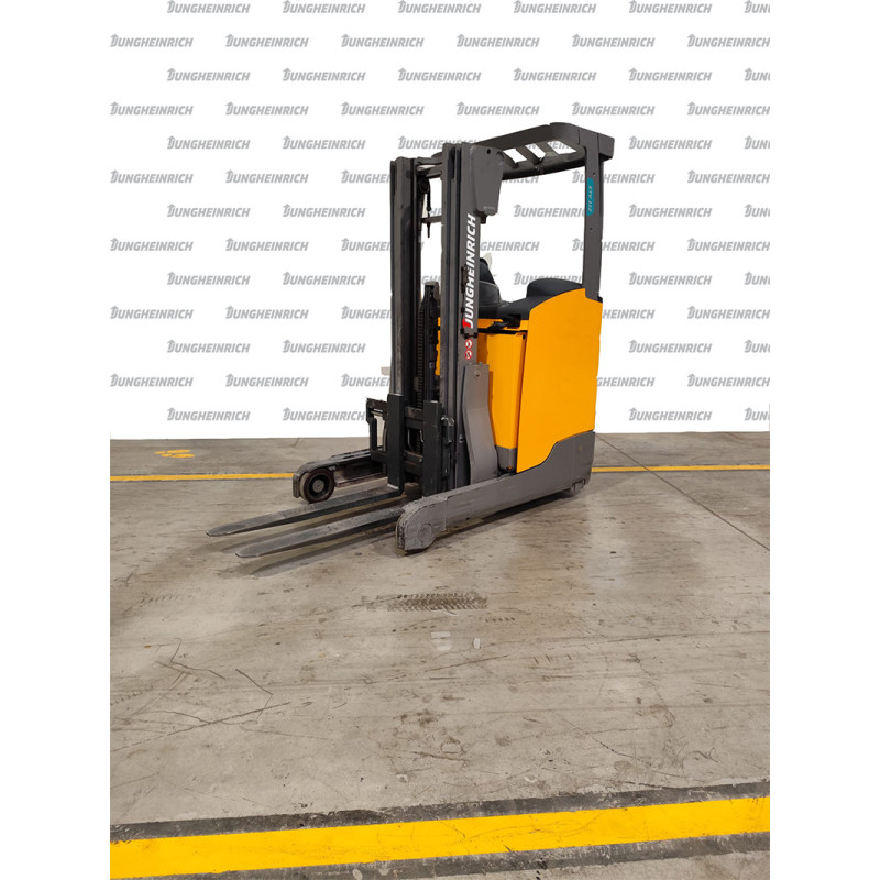 Reach truck Jungheinrich ETV 112, capacity 1200 kg, lift height 4550 mm