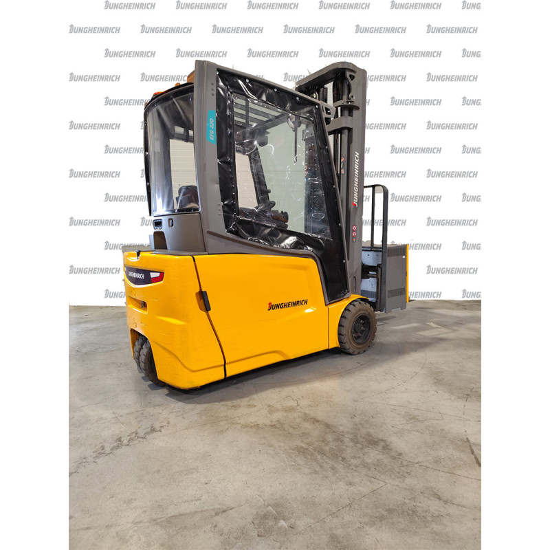 Used electric counterbalance truck - Jungheinrich EFG 220