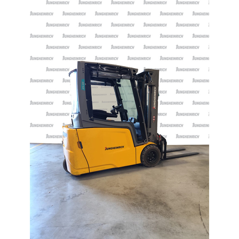 Electric counterbalance forklift Jungheinrich EFG 220, capacity 2000 kg, lift height 4400 mm