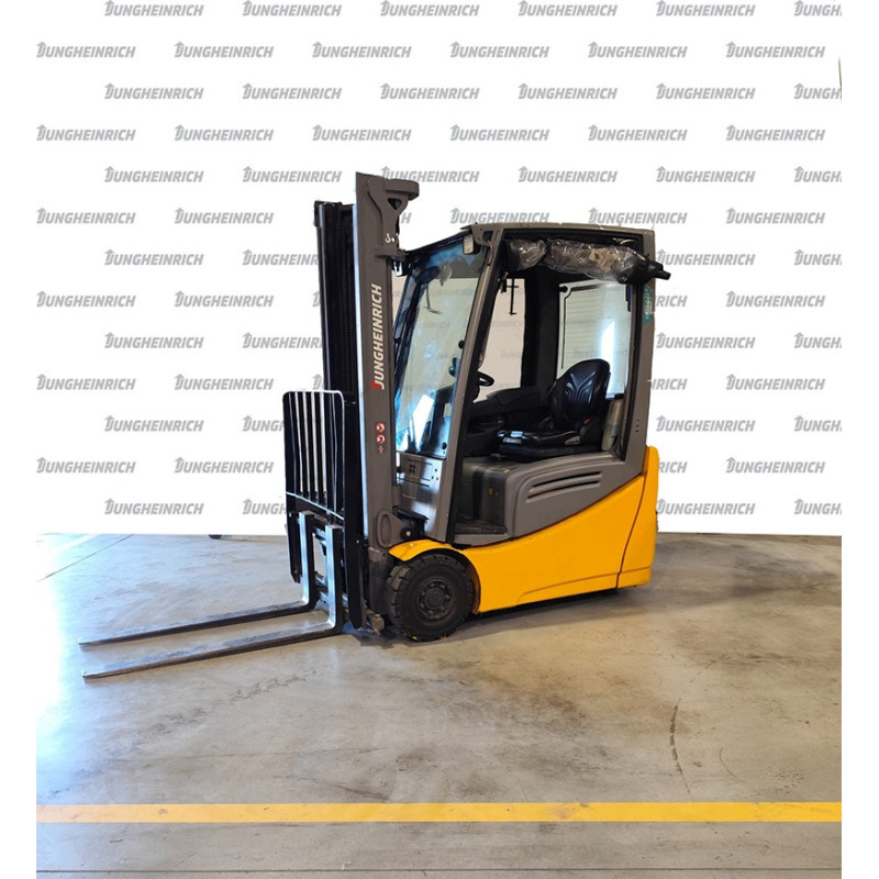 REFURBISHED Electric counterbalance forklift Jungheinrich EFG 216k, capacity 1600 kg, lift height 3300 mm
