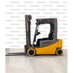 Electrostivuitor Jungheinrich EFG 320, capacitate 2000 kg, înălțime de ridicare 5000 mm