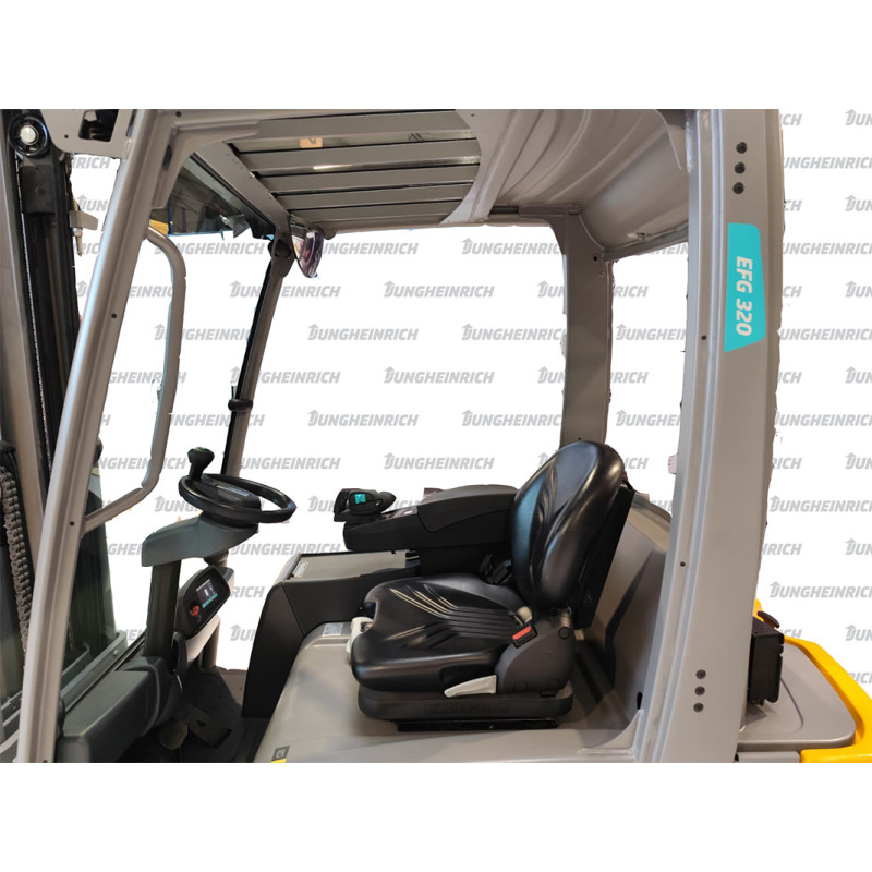 Electrostivuitor Jungheinrich EFG 320, capacitate 2000 kg, înălțime de ridicare 5000 mm