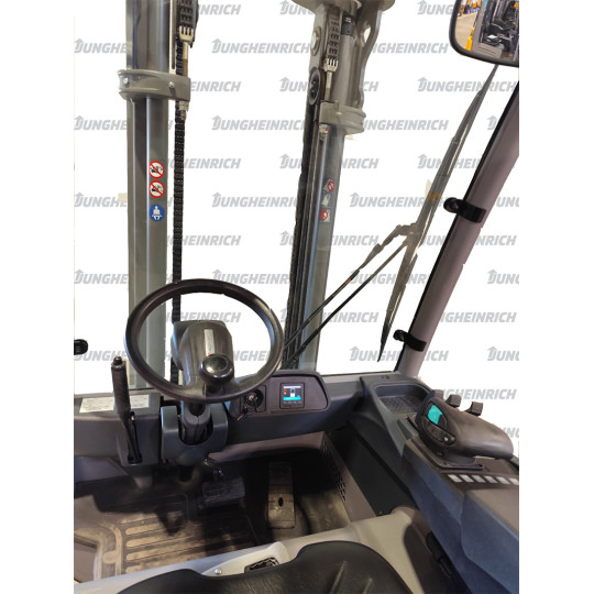 Electrostivuitor Jungheinrich EFG 425, capacitate de ridicare 2500 kg, înălțime de ridicare 3300 mm