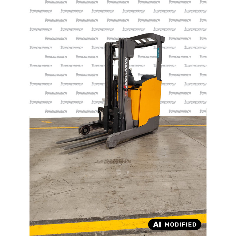 Reach truck Jungheinrich ETV 112, capacity 1200 kg, lift height 4550 mm