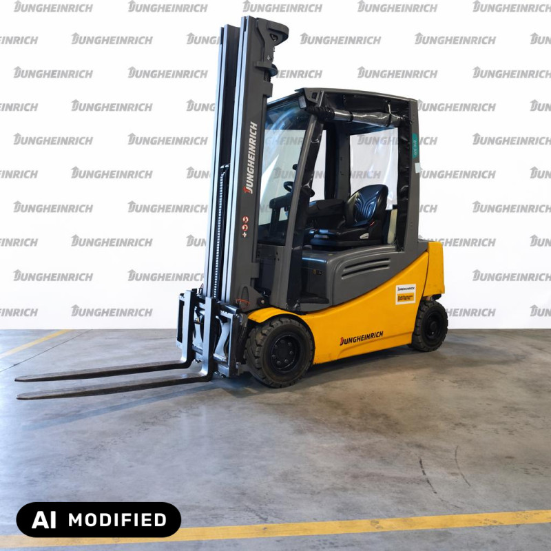 Electrostivuitor Jungheinrich EFG 320, capacitate 2000 kg, înălțime de ridicare 5500 mm
