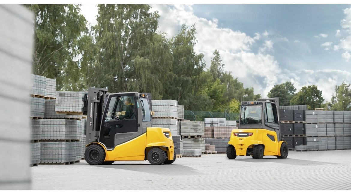 Aspects to consider regarding the training of the personnel operating the forklifts