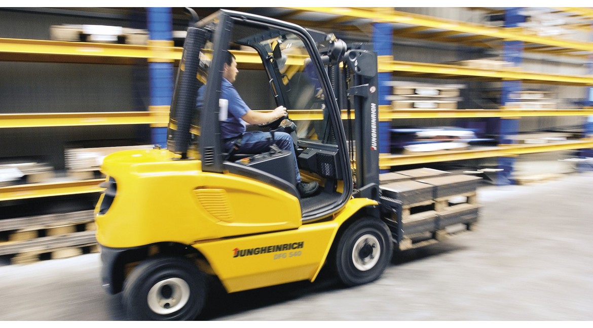 How to be safe when operating a forklift?